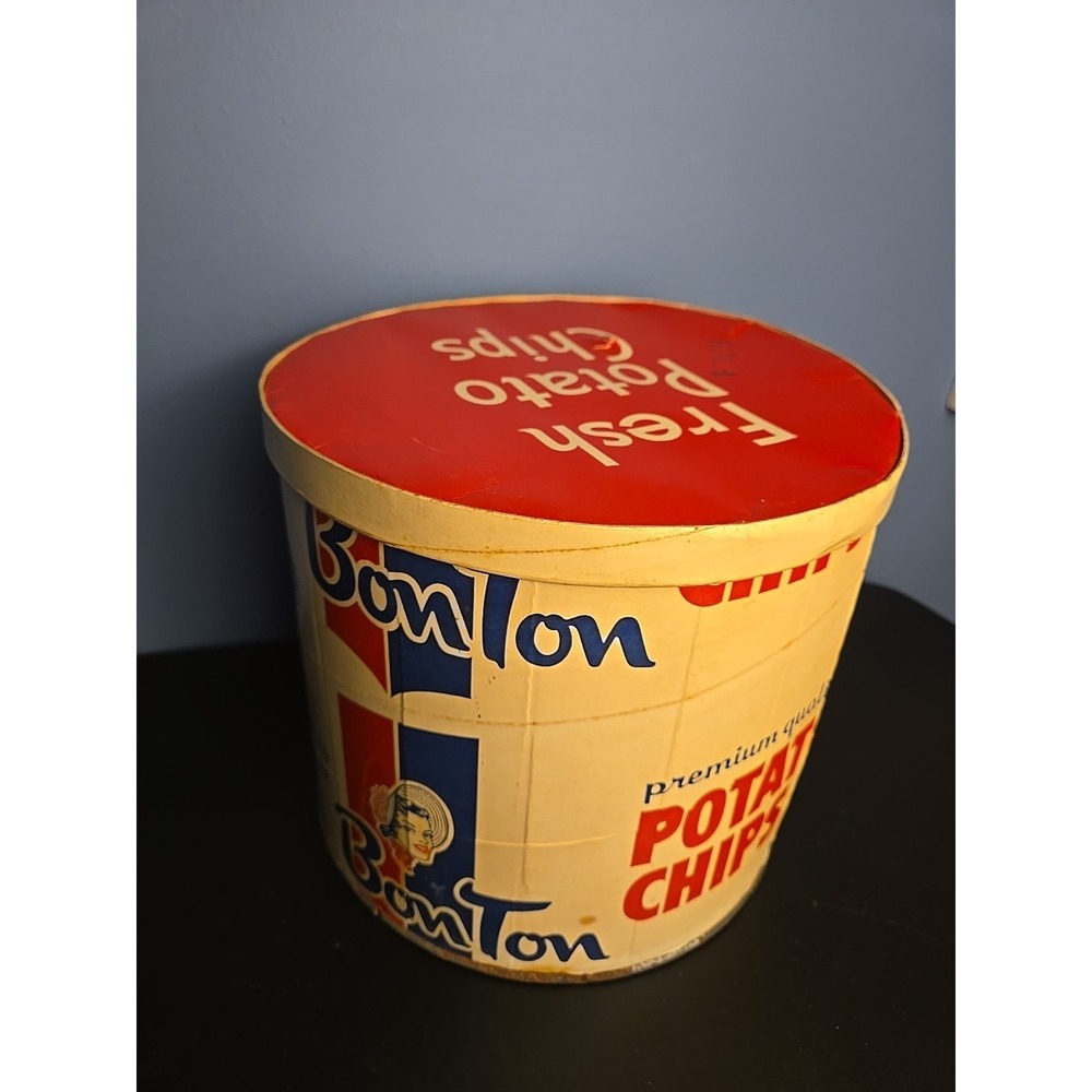 BON TON‎ VINTAGE CARDBOARD Paper POTATO CHIP ADVERTISING CONTAINER YORK PA